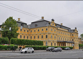 Дворец Меншикова (филиал Эрмитажа)