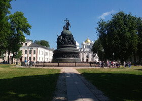 Великий Новгород — прогулки по реке Волхов и по городу
