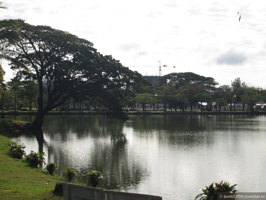 Парк с прудами в честь королевы-матери 
