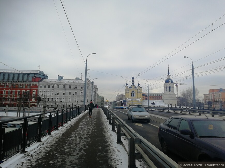 Прогулка от сокольников до Алексеевского монастыря и далее по столице...