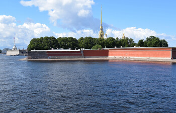 В Петербурге пляж Петропавловской крепости закрыли почти на два года