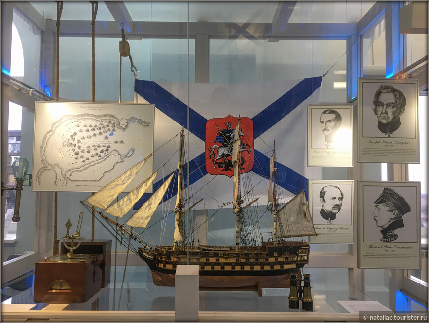Линейный корабль «Город Архангельск» был заложен на Соломбальской верфи 2 (13) июня 1734 года и после спуска на воду 22 июня (3 июля) 1735 года вошёл в состав Балтийского флота России. Принимал участие в русско-шведской войне 1741—1743 годов. В 1749 году «Город Архангельск» был разобран в Кронштадте
