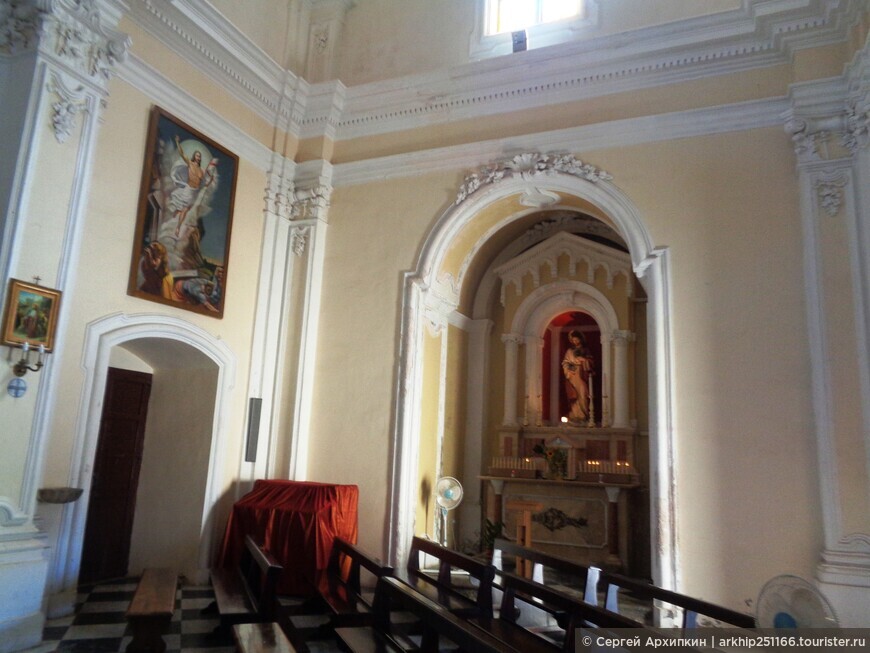 Барочная церковь Девы Марии на острове Фавиньяна — вблизи Сицилии