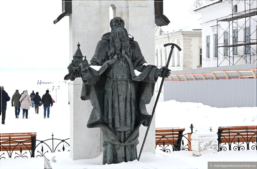 Щедрая на угощения и впечатления Баба-Яга в Калязине