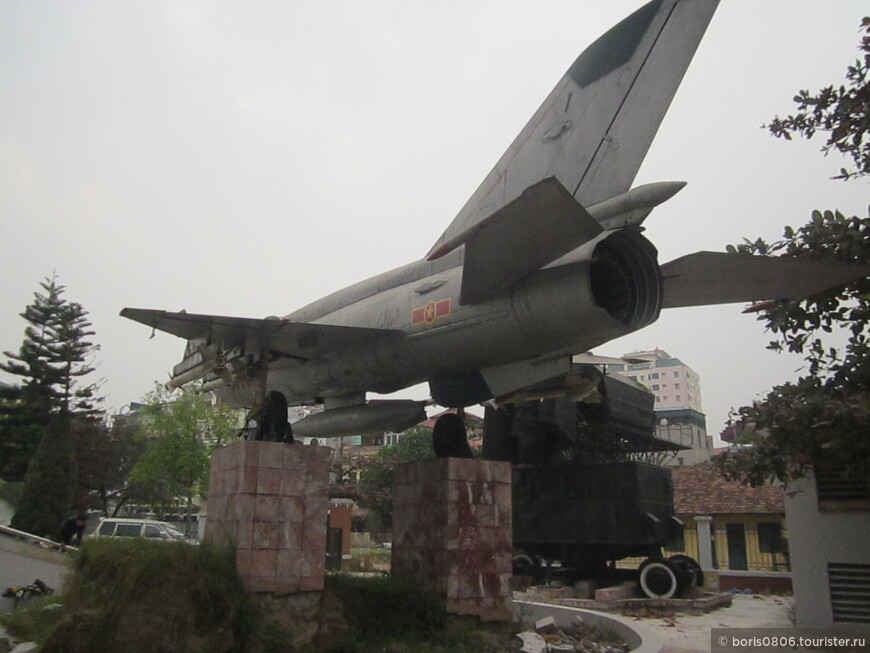 Музей боевой славы советской ПВО в центре Ханоя