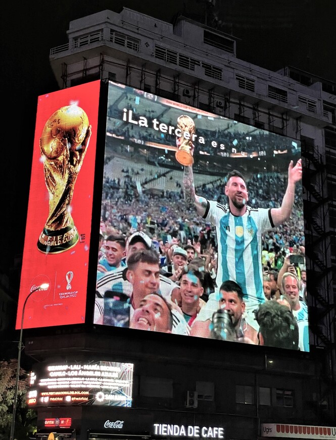 Аргентина немыслима без футбола...