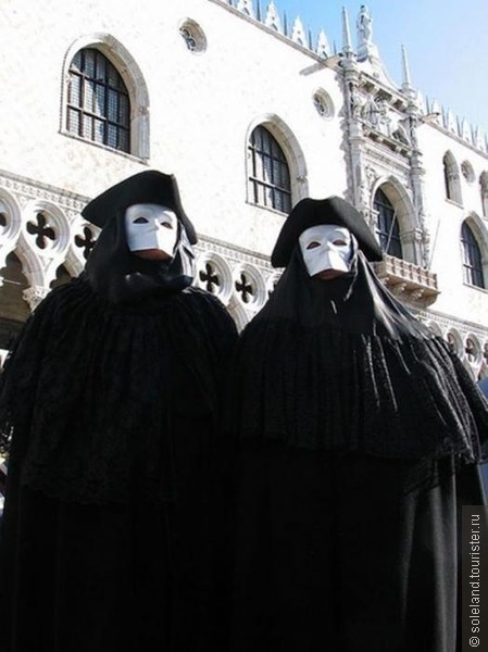 Таинственная венецианская маска