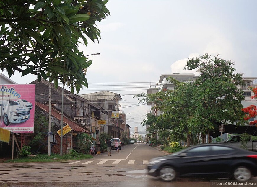 Прогулка по городу, от центра к набережной Меконга