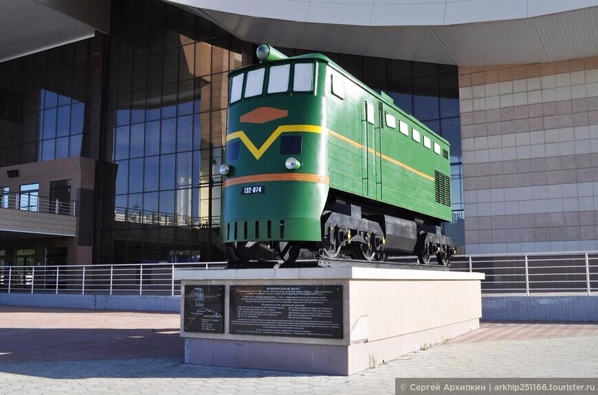 Железнодорожный вокзал Нижневартовска — самый большой ж.д вокзал в Мире, построенный на конечной станции