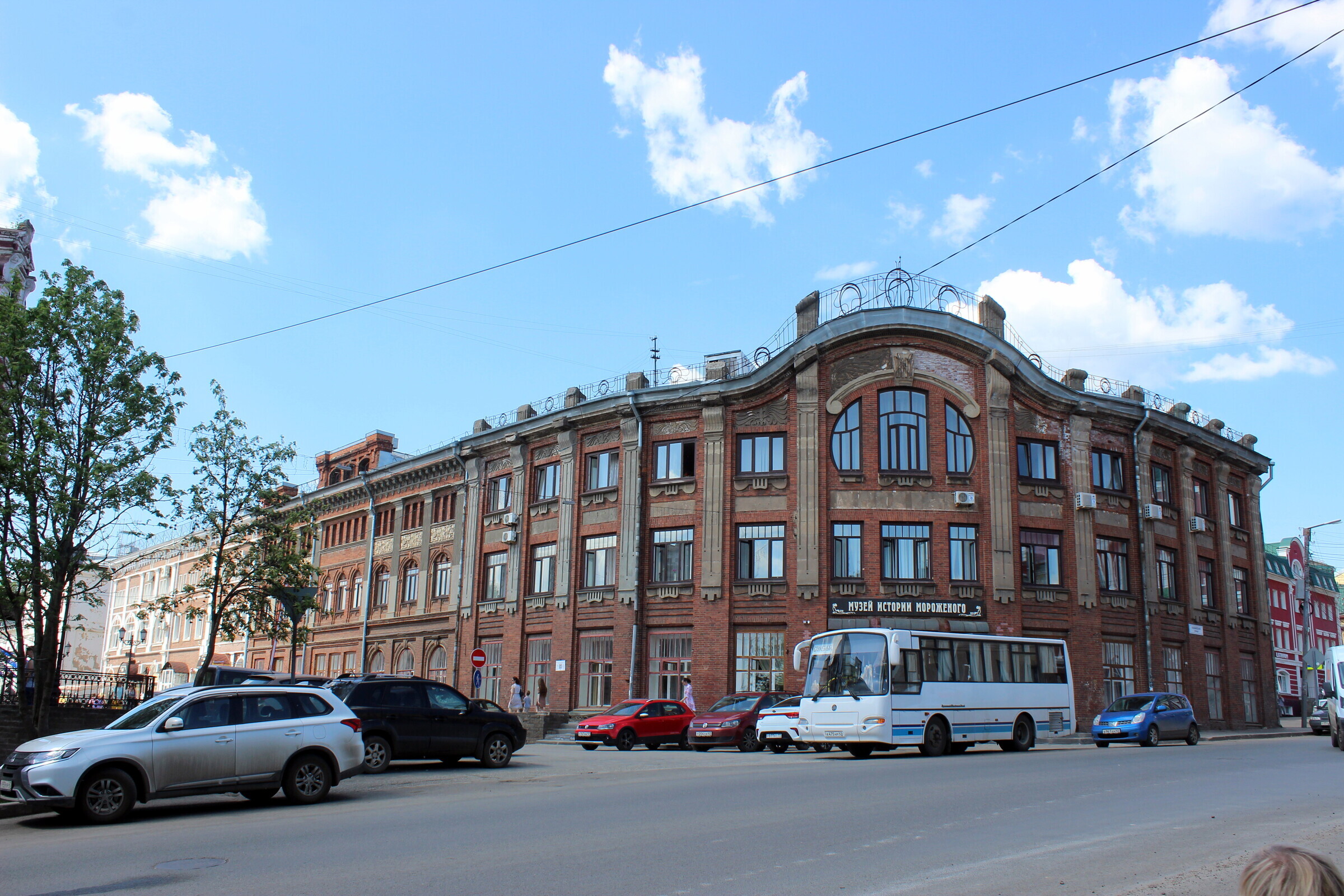 Улица Спасская в Кирове — карта, театр, кафе, магазины, история, фото,  музей, памятники