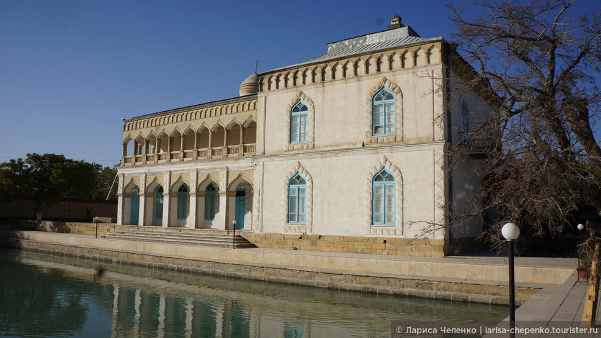 Ситораи Мохи-Хоса — летний дворец последнего бухарского эмира