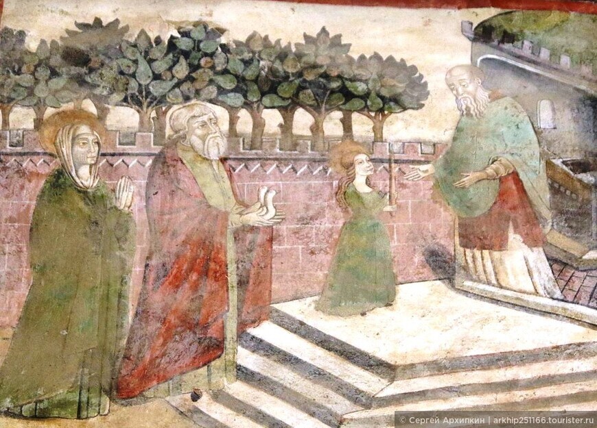 Греческая церковь Богоматери с фресками 14 века в Агридженто на юге Сицилии