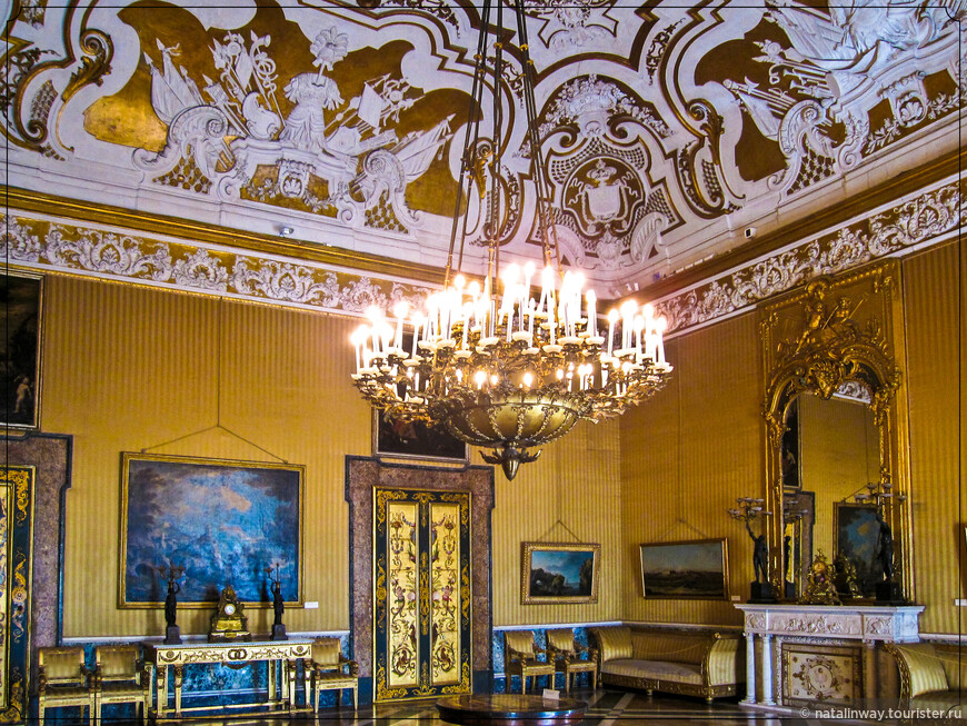 Королевский дворец в Неаполе (Palazzo Reale di Napoli)