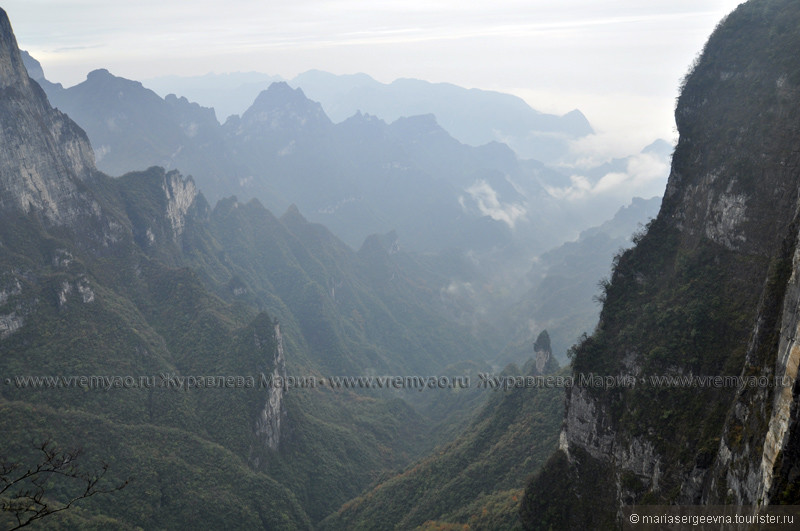 По дороге в небо: Гора Тяньмень. Made in China©