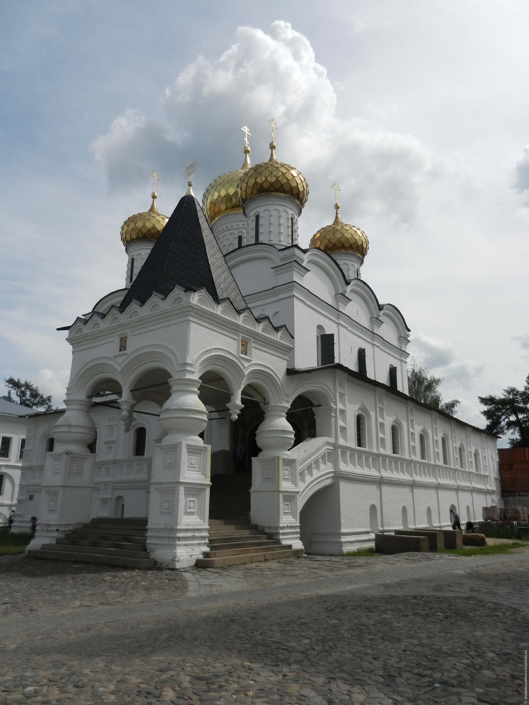 Ипатьевский монастырь Кострома набережная