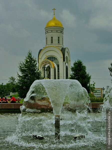 Москва. Поклонная гора - символ Победы