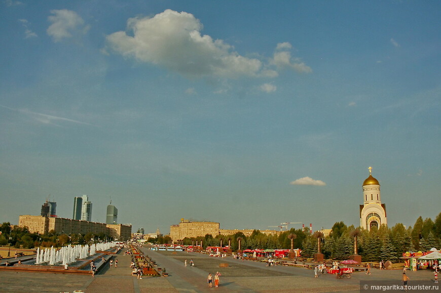 Москва. Поклонная гора - символ Победы