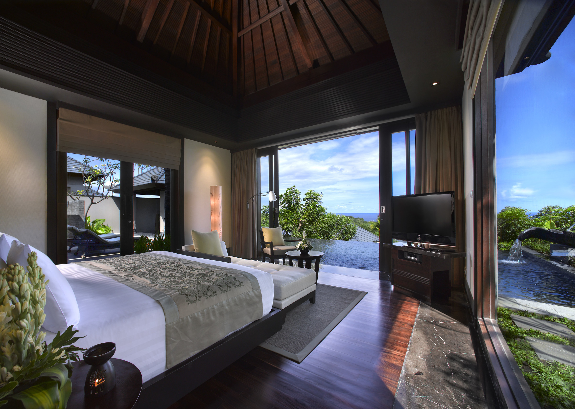 Banyan tree resorts. Унгасан Бали. Баньян Бали. Banyan отель. Banyan Tree виллы.