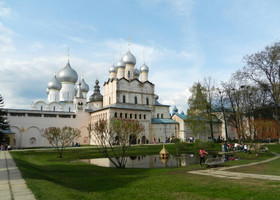 Архиерейский двор в Ростове Великом