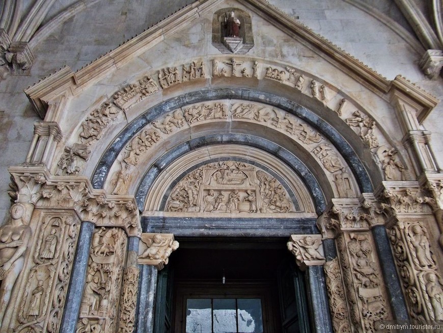 Портал собора Святого Лаврентия