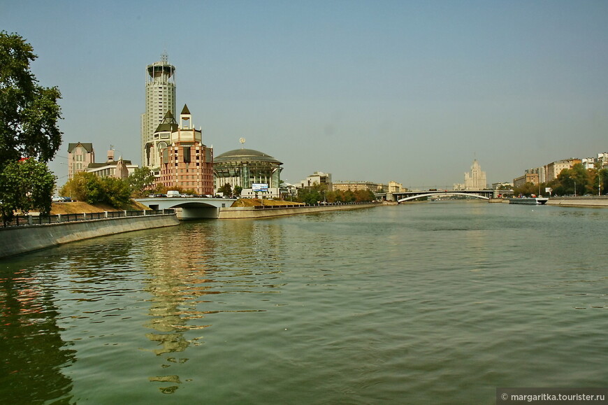 По Москве-реке на водном трамвайчике