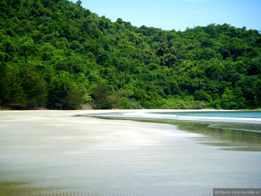 Пляжный отдых на острове Борнео в Малайзии 