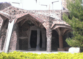 Колония Гуэль Colonia Güell