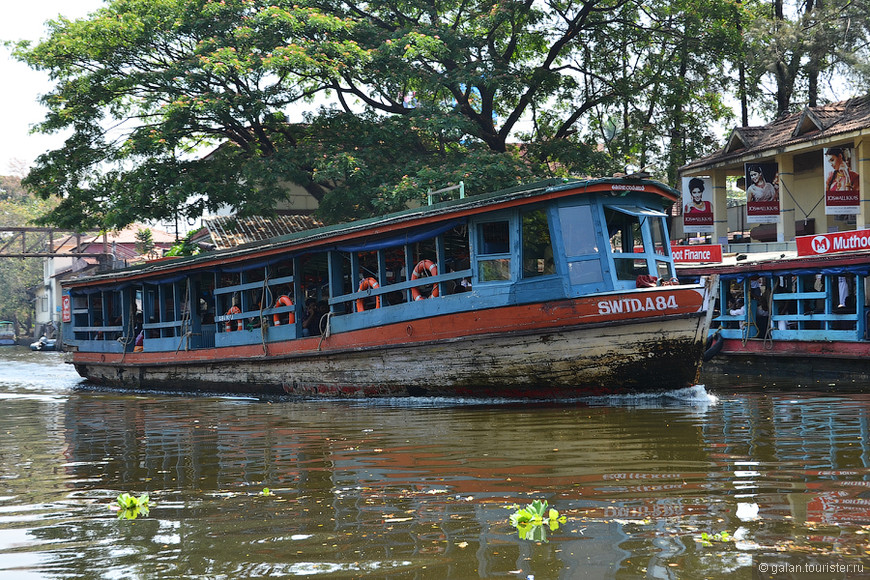 Кочин — один круизный день: круиз на лодке по каналам и озеру Вембанад, часть 1