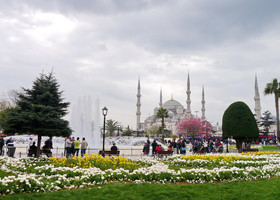 Весенний наряд Стамбула