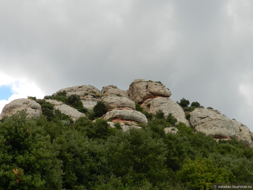 Монсеррат — распиленная гора.