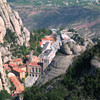 Вид сверху на монастырь на горе Монтсеррат
