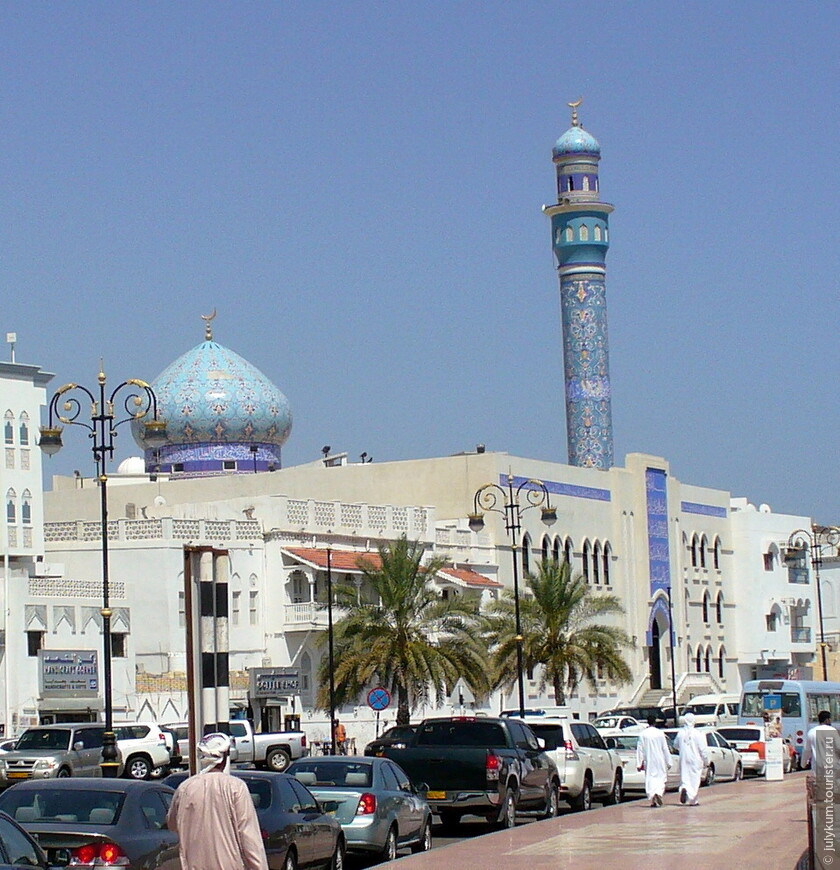 Мечеть у рынка Матрах.