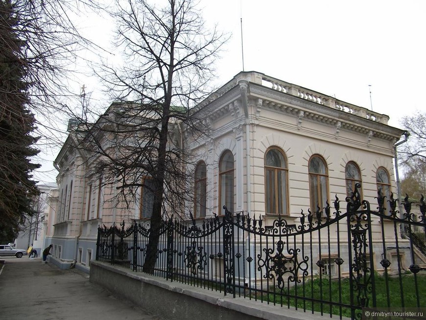 Дом купца Шатрова (штаб красных в гражданскую войну, сейчас Дворец бракосочетания)