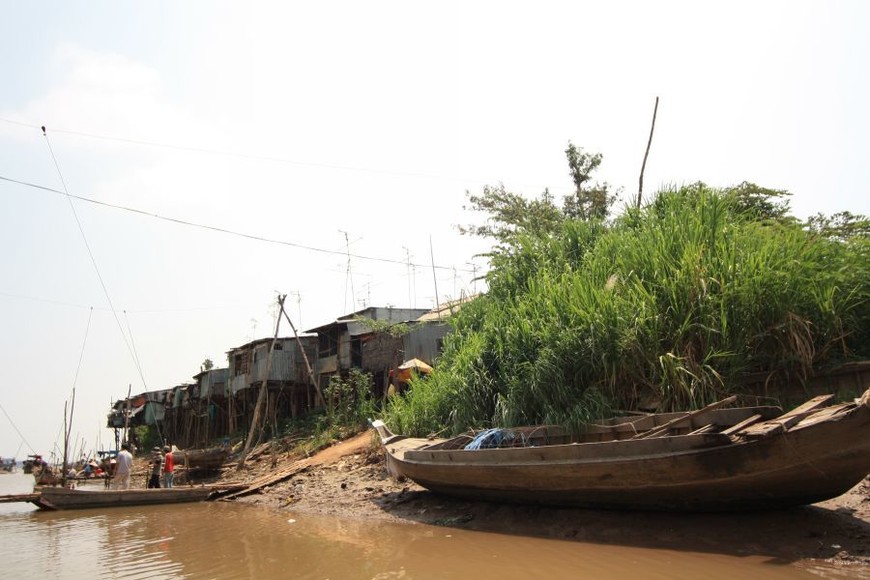 Из Вьетнама в Камбоджу медленной лодкой