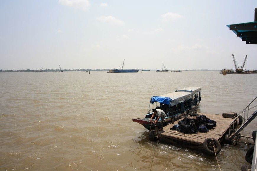 Из Вьетнама в Камбоджу медленной лодкой