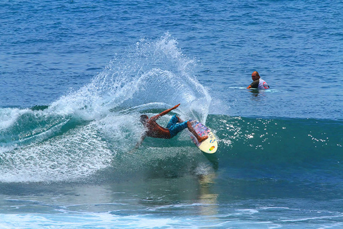 Индонезия равно серфинг. Проект Семьи мира