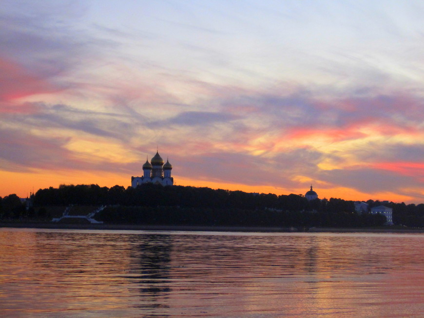 Рассвет над Волгой (Ярославль, 7 – 8 июля 2012)