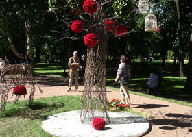 Михайловский сад в центре Петербурга