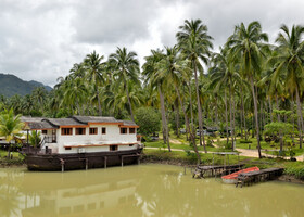 По территории Koh Chang Grand Lagoona