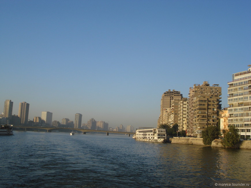 Нил в районе Каира.