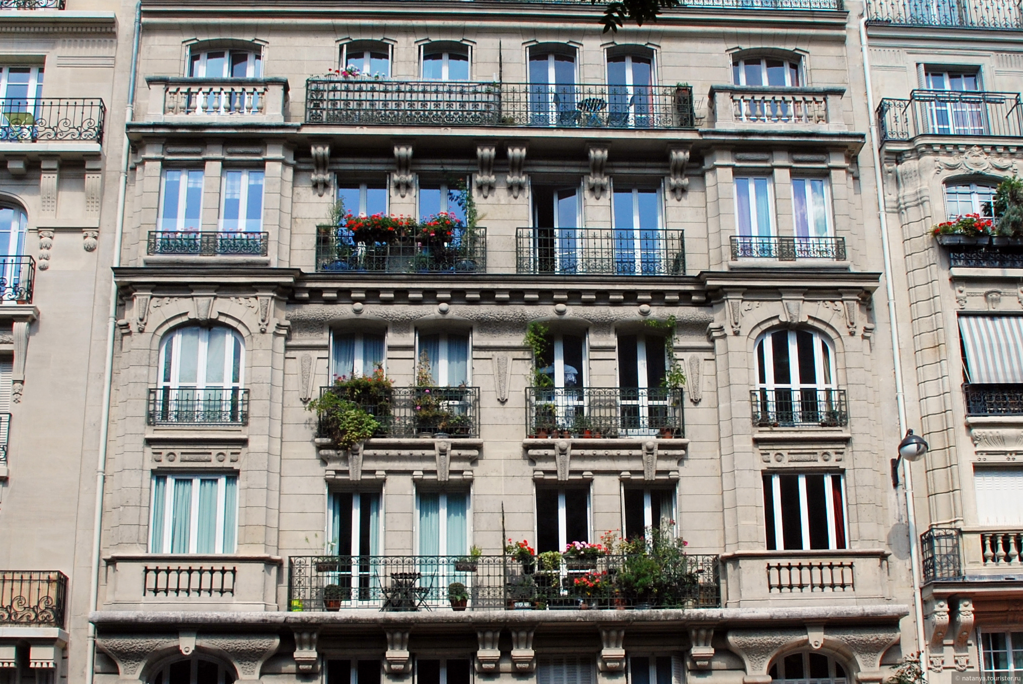 Париж с балкона