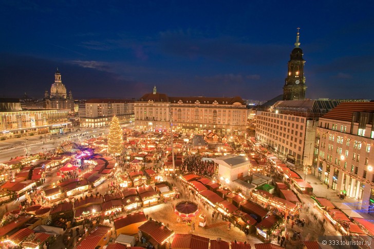 Рождественский рынок Штрицельмаркт (Striezelmarkt) в Дрездене