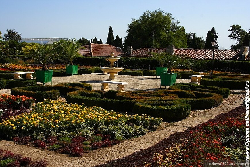 Дворец и парк в Балчике