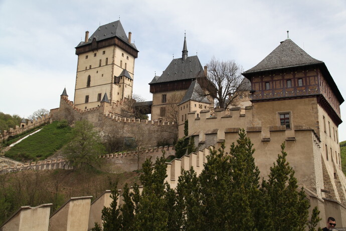 Карлштейн — самый знаменитый замок Чехии