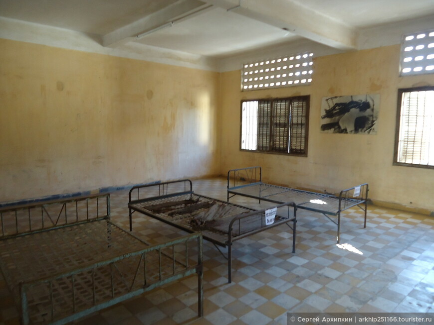 Кровавая и ужасная тюрьма Тоул Сленг в Пномпене