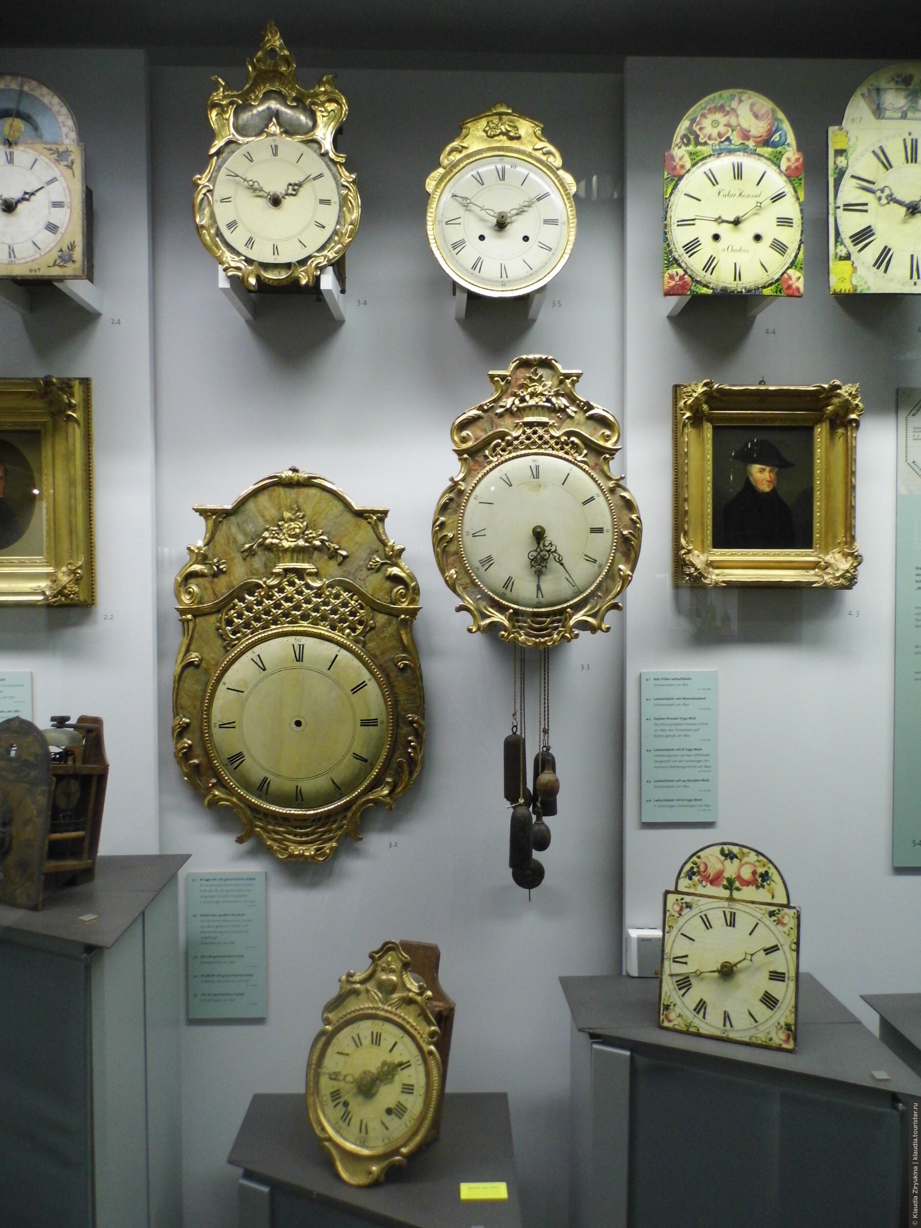 В каком городе музей часов. Немецкий музей часов Фуртванген. Музей ходиков Германия. Музей часов. Часы в музее.