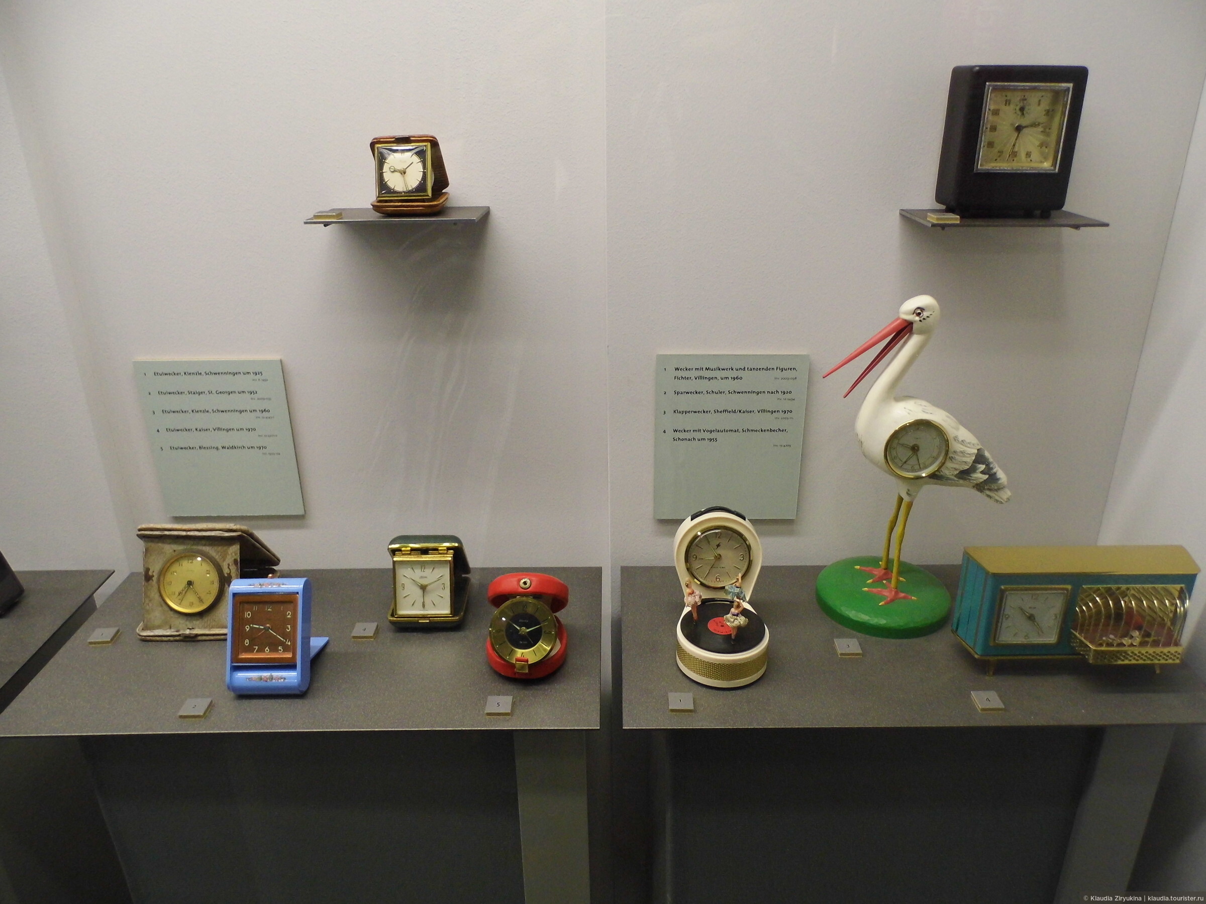 Выставка часов спб. Бийский музей часов. Часы в музее. Выставка часов в музее. Музей часов.