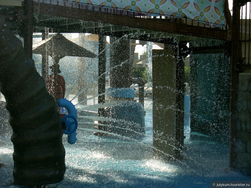 Yas Waterworld. Часть 2: В аквапарк с маленьким ребенком? Легко!