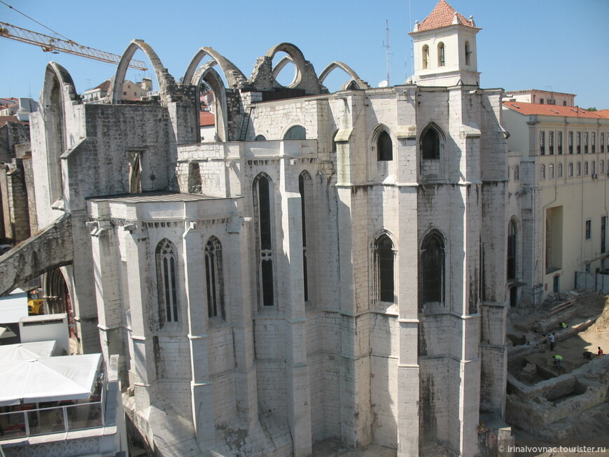 Церковь, сохранившаяся после землятресения