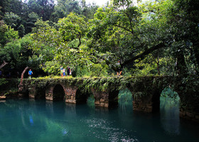 Парк всемирного наследия "Дасиаоцикон"